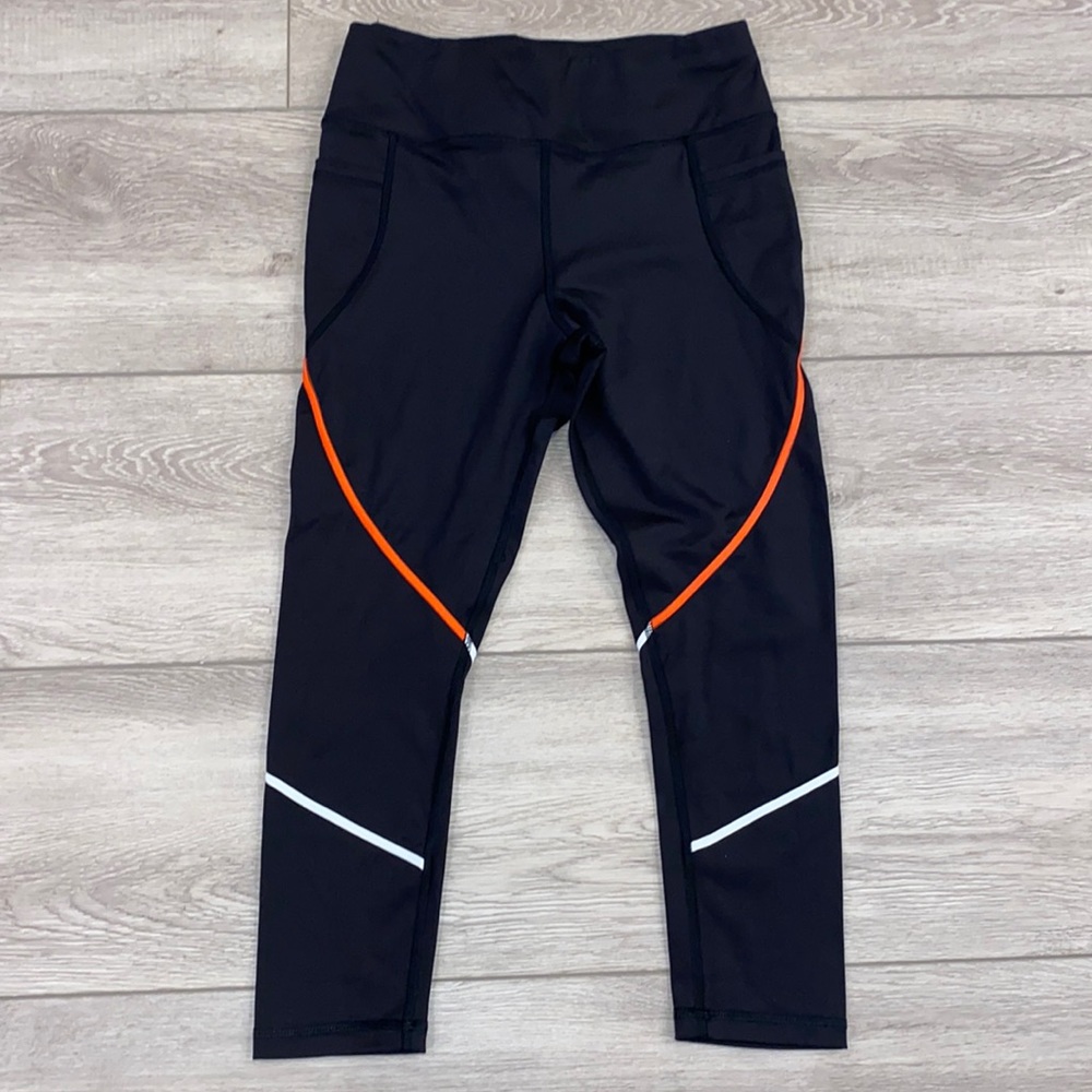 AVIA CROPPED LEGGINGS SIZE MEDIUM 8-10
